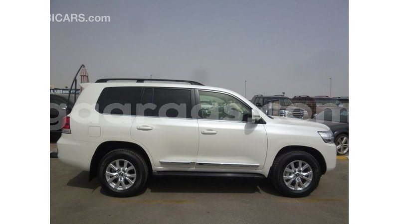 Big with watermark toyota land cruiser dakar import dubai 5174