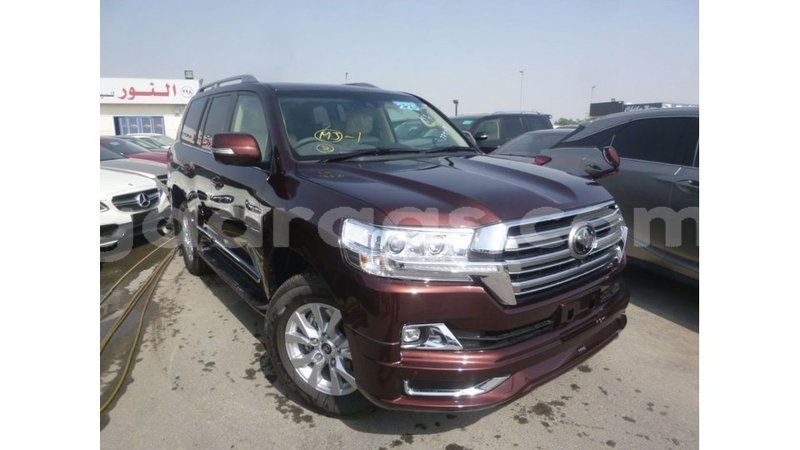 Big with watermark toyota land cruiser dakar import dubai 5177