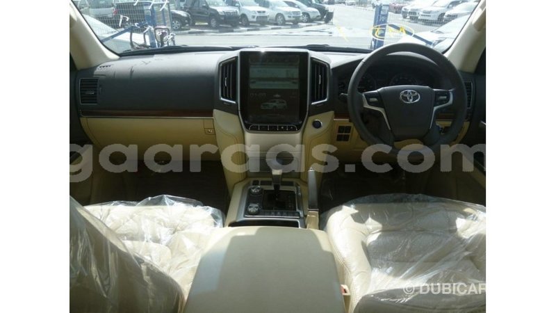 Big with watermark toyota land cruiser dakar import dubai 5177