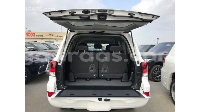 Big with watermark toyota land cruiser dakar import dubai 5182