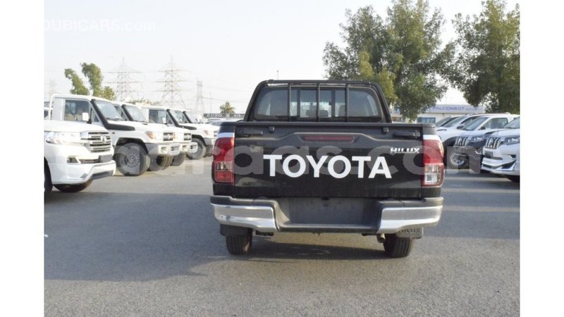 Big with watermark toyota hilux dakar import dubai 5189