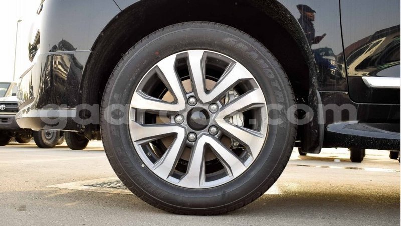 Big with watermark toyota land cruiser dakar import dubai 5198