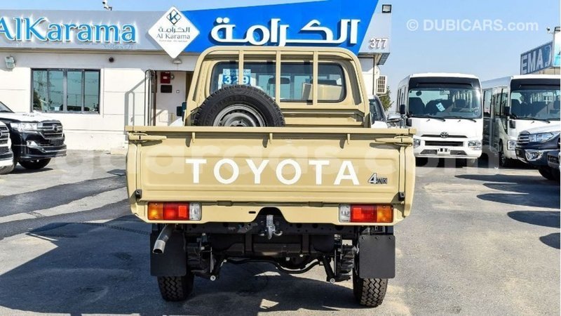 Big with watermark toyota land cruiser dakar import dubai 5206