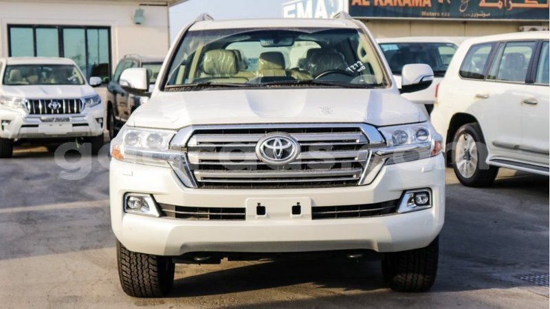 Big with watermark toyota land cruiser dakar import dubai 5208