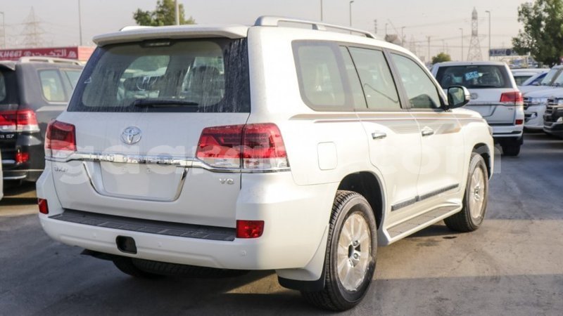 Big with watermark toyota land cruiser dakar import dubai 5208