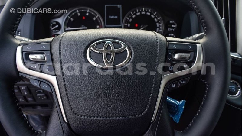 Big with watermark toyota land cruiser dakar import dubai 5237