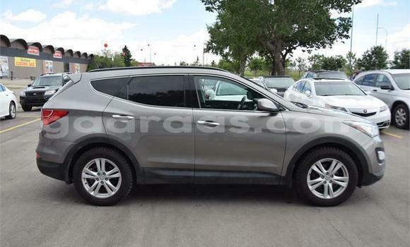 Dieundeu Occasion Hyundai Santa Fe Green Auto in Dakar in Dakar Dieundeu Occasion Hyundai Santa Fe Green Auto in Dakar in Dakar