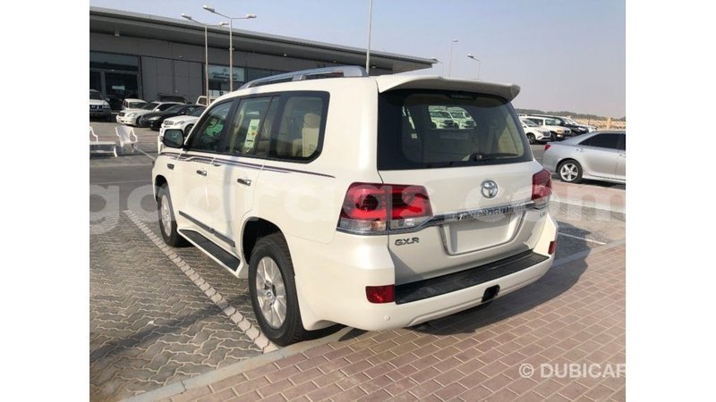 Big with watermark toyota land cruiser dakar import dubai 5254