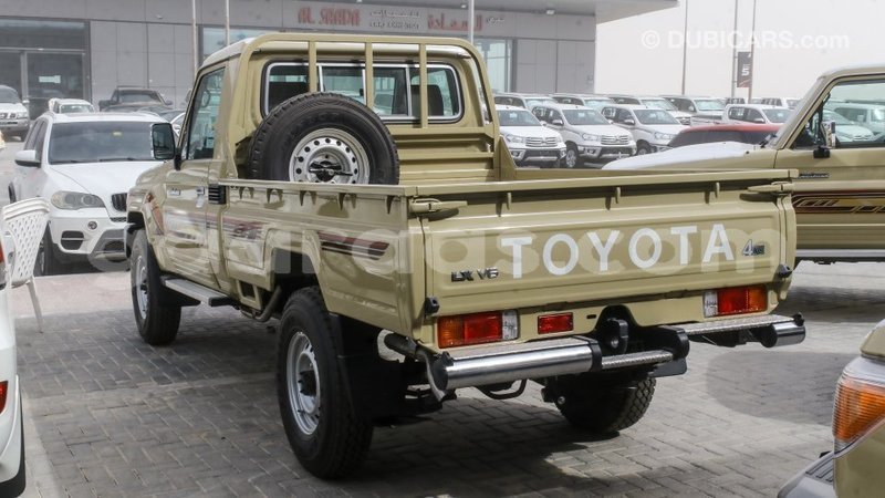 Big with watermark toyota land cruiser dakar import dubai 5270