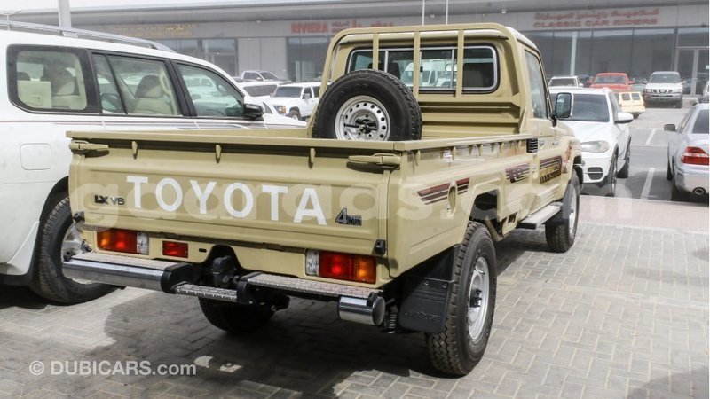 Big with watermark toyota land cruiser dakar import dubai 5270