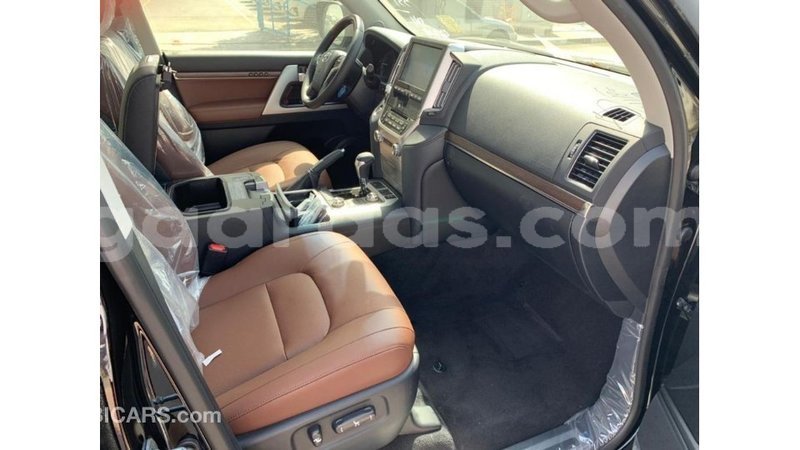 Big with watermark toyota land cruiser dakar import dubai 5282