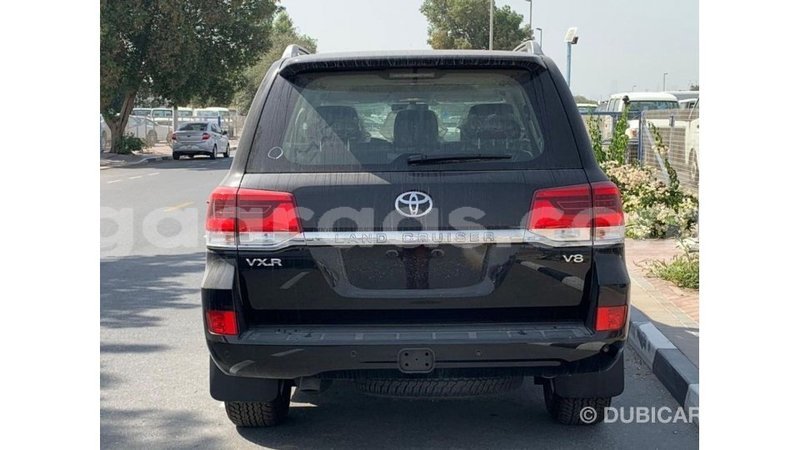 Big with watermark toyota land cruiser dakar import dubai 5356