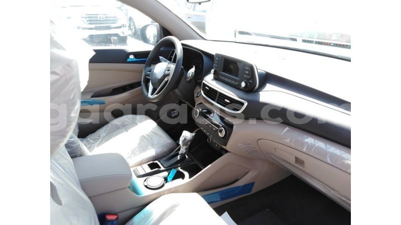 Big with watermark hyundai tucson dakar import dubai 5385