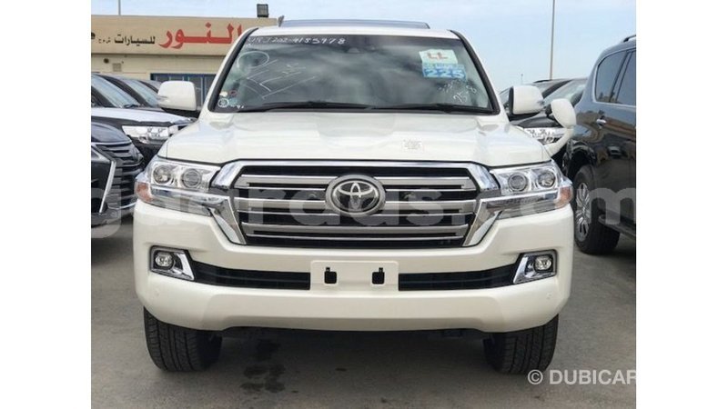 Big with watermark toyota land cruiser dakar import dubai 5402