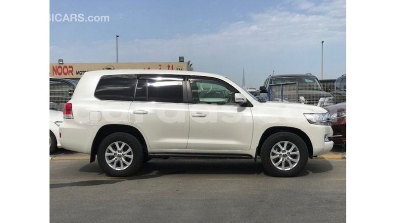 Big with watermark toyota land cruiser dakar import dubai 5402