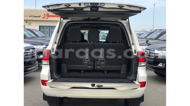 Big with watermark toyota land cruiser dakar import dubai 5402