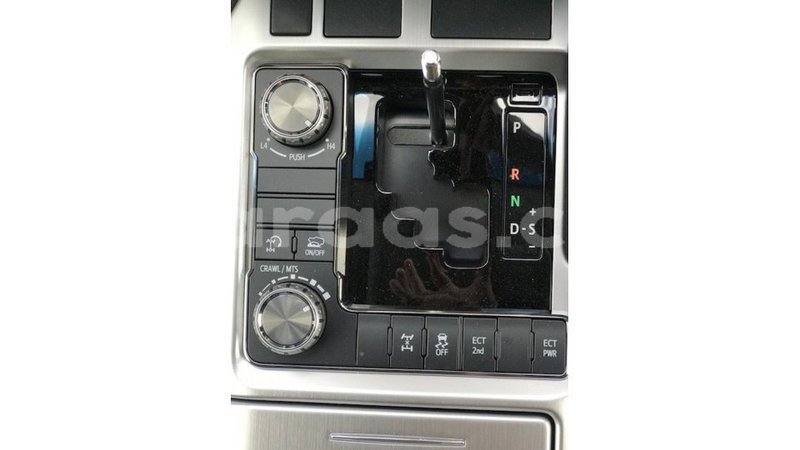 Big with watermark toyota land cruiser dakar import dubai 5402