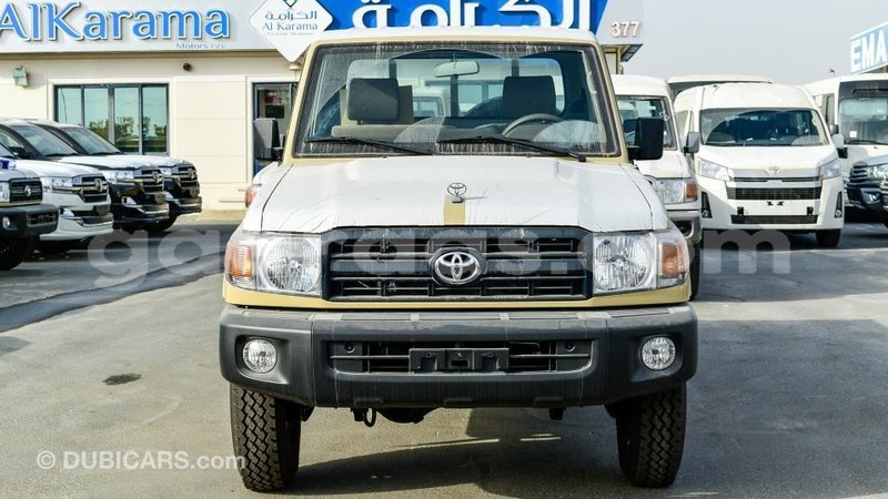 Big with watermark toyota land cruiser dakar import dubai 5417