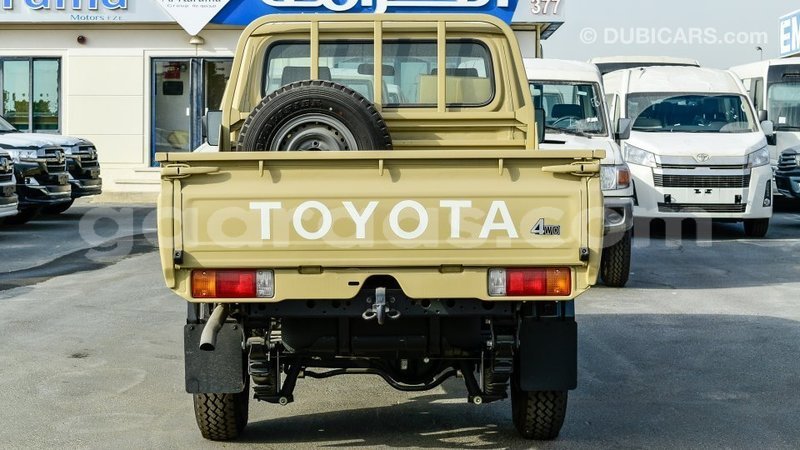 Big with watermark toyota land cruiser dakar import dubai 5417