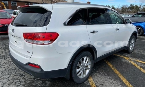 Dieundeu Occasion Kia Sorento White Auto in Dakar in Dakar Dieundeu Occasion Kia Sorento White Auto in Dakar in Dakar