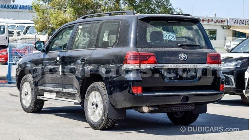 Big with watermark toyota land cruiser dakar import dubai 5426