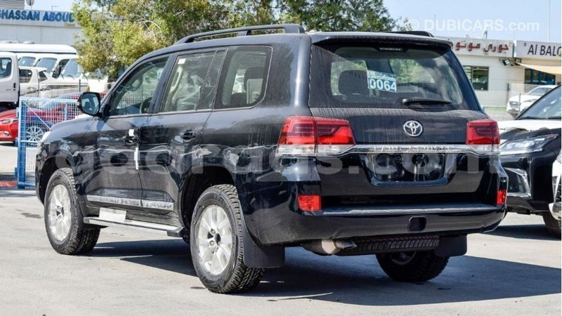 Big with watermark toyota land cruiser dakar import dubai 5431