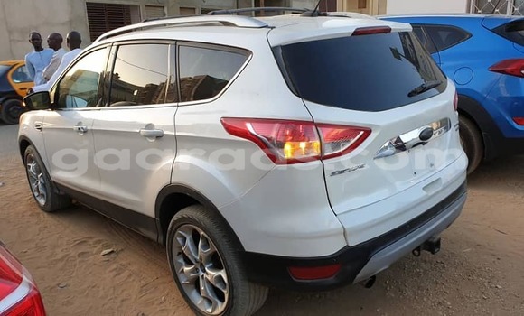 Acheter Occasion Voiture Ford Escape Blanc à Dakar, Dakar Acheter Occasion Voiture Ford Escape Blanc à Dakar, Dakar