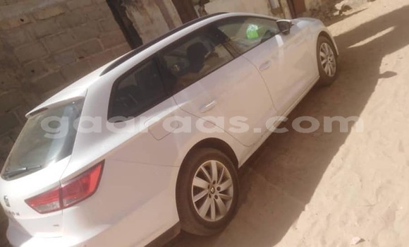 Acheter Occasion Voiture SEAT Leon Blanc à Thiès, Région de Thiès Acheter Occasion Voiture SEAT Leon Blanc à Thiès, Région de Thiès