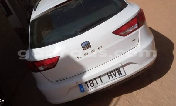 Acheter Occasion Voiture SEAT Leon Blanc à Thiès, Région de Thiès Acheter Occasion Voiture SEAT Leon Blanc à Thiès, Région de Thiès