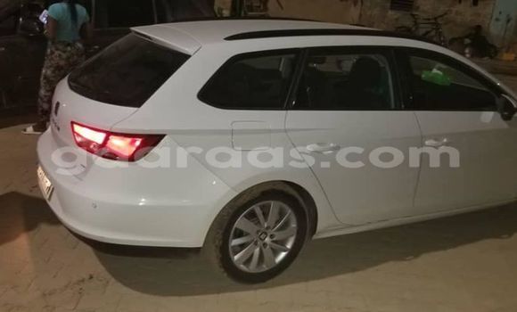 Acheter Occasion Voiture SEAT Leon Blanc à Thiès, Région de Thiès Acheter Occasion Voiture SEAT Leon Blanc à Thiès, Région de Thiès