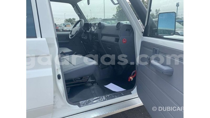 Big with watermark toyota land cruiser dakar import dubai 5475