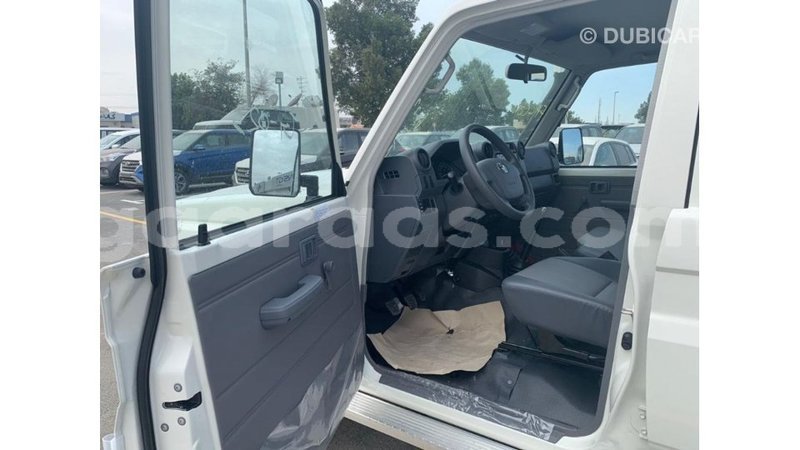 Big with watermark toyota land cruiser dakar import dubai 5475