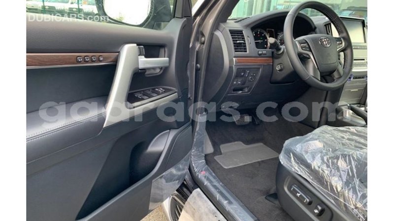 Big with watermark toyota land cruiser dakar import dubai 5476