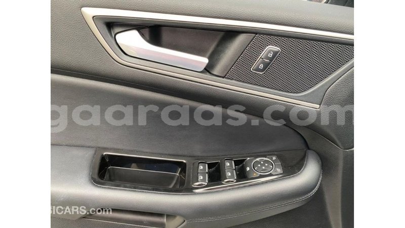 Big with watermark ford edge dakar import dubai 5481