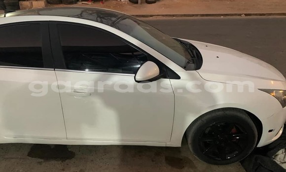 Dieundeu Occasion Chevrolet Cruze White Auto in Dakar in Dakar Dieundeu Occasion Chevrolet Cruze White Auto in Dakar in Dakar