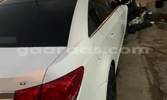 Dieundeu Occasion Chevrolet Cruze White Auto in Dakar in Dakar Dieundeu Occasion Chevrolet Cruze White Auto in Dakar in Dakar