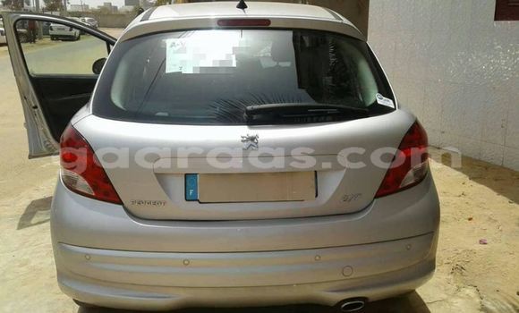 Dieundeu Occasion Peugeot 207 Silver Auto in Dakar in Dakar Dieundeu Occasion Peugeot 207 Silver Auto in Dakar in Dakar