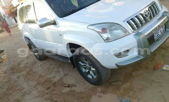Buy Used Toyota Land Cruiser Prado White Car in Dakar in Dakar Buy Used Toyota Land Cruiser Prado White Car in Dakar in Dakar