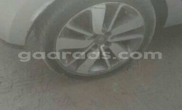 Buy Used Renault Clio Silver Car in Dakar in Dakar Buy Used Renault Clio Silver Car in Dakar in Dakar