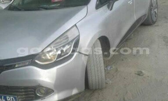 Buy Used Renault Clio Silver Car in Dakar in Dakar Buy Used Renault Clio Silver Car in Dakar in Dakar