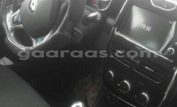 Buy Used Renault Clio Silver Car in Dakar in Dakar Buy Used Renault Clio Silver Car in Dakar in Dakar