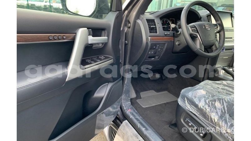 Big with watermark toyota land cruiser dakar import dubai 5564