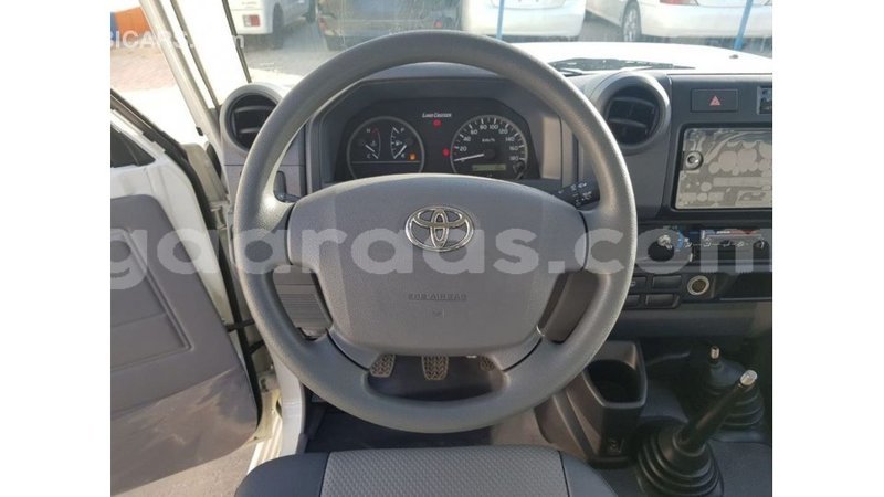 Big with watermark toyota land cruiser dakar import dubai 5603