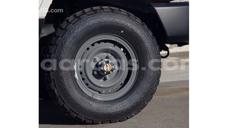 Big with watermark toyota land cruiser dakar import dubai 5603