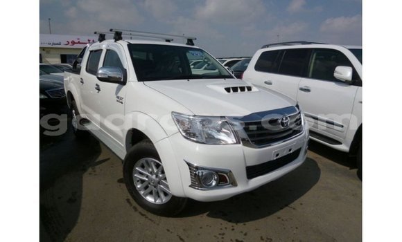 Acheter Import Voiture Toyota Hilux Blanc à Import - Dubai, Dakar Acheter Import Voiture Toyota Hilux Blanc à Import - Dubai, Dakar