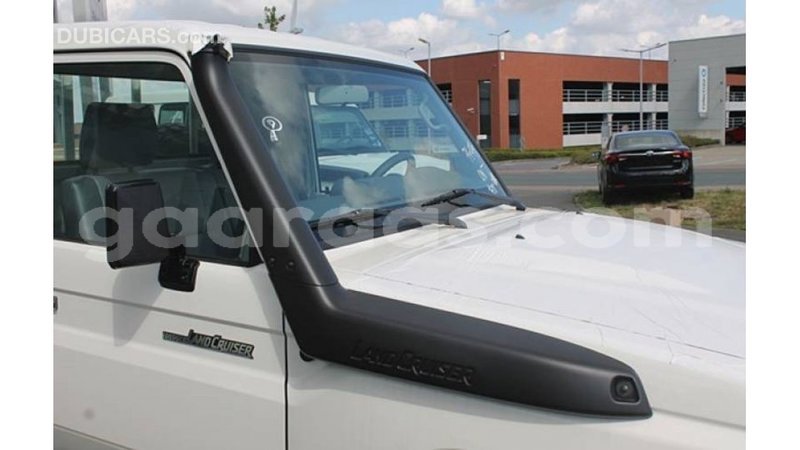 Big with watermark toyota land cruiser dakar import dubai 5639