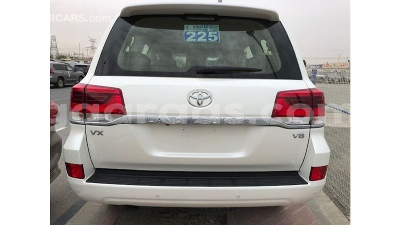 Big with watermark toyota land cruiser dakar import dubai 5753