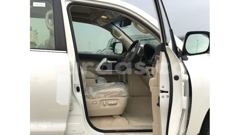 Big with watermark toyota land cruiser dakar import dubai 5753