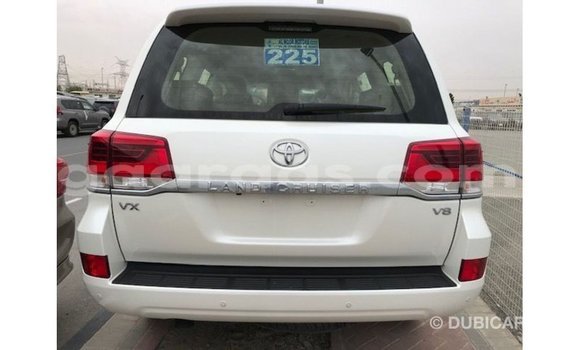 Buy Import Toyota Land Cruiser White Car in Import - Dubai in Dakar Buy Import Toyota Land Cruiser White Car in Import - Dubai in Dakar