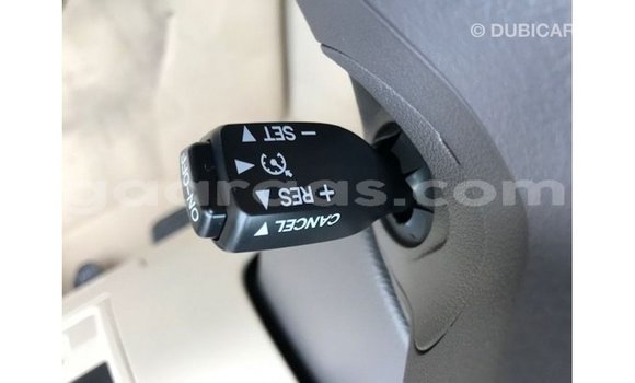 Buy Import Toyota Land Cruiser White Car in Import - Dubai in Dakar Buy Import Toyota Land Cruiser White Car in Import - Dubai in Dakar